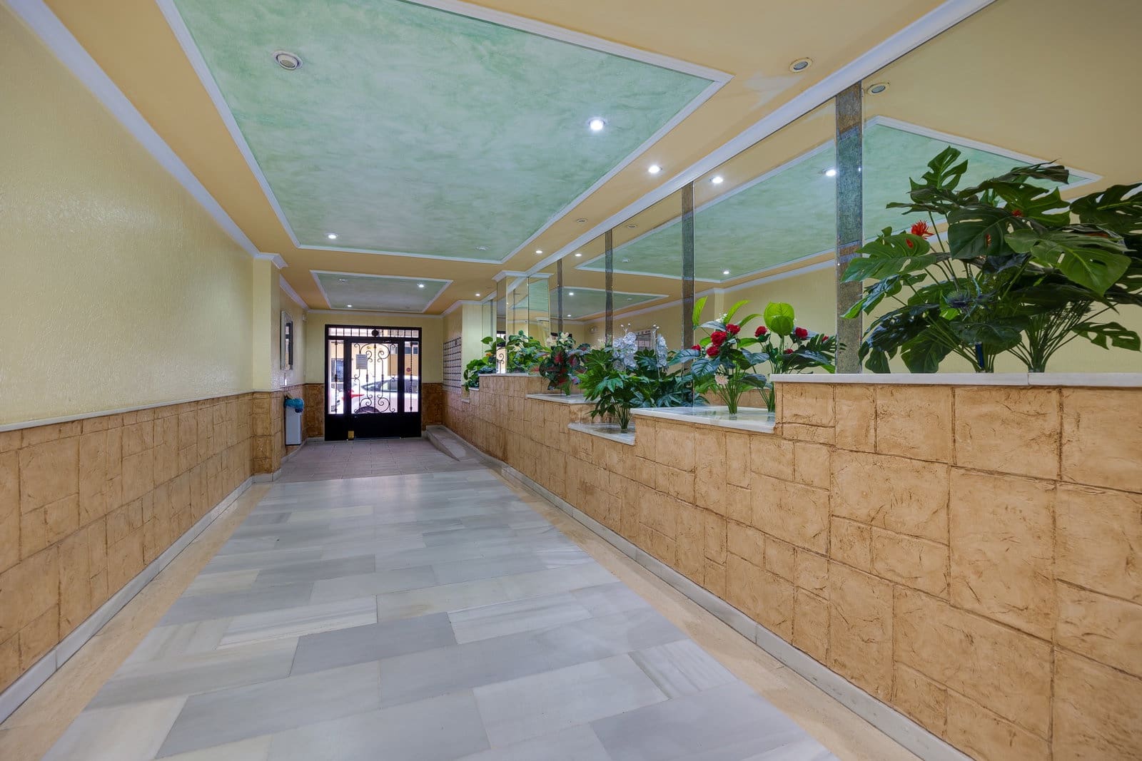 2 bedroom Apartment for sale in Torrevieja - € 159,500 (Ref: 9325265)