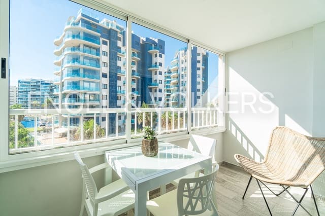 Apartamento de 2 habitaciones en Punta Prima, Torrevieja en alquiler con piscina - 1.250 € (Ref: 9343846)