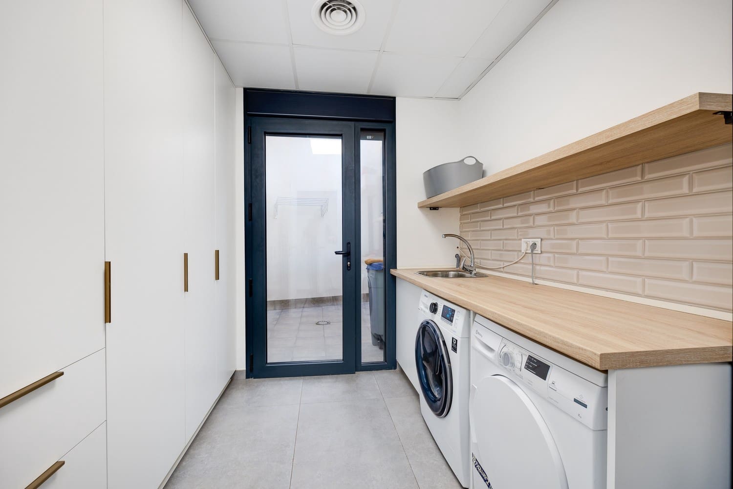 4 sypialnia Willa na sprzedaż w San Pedro del Pinatar z basenem garażem - 950 000 € (Ref: 9347998)