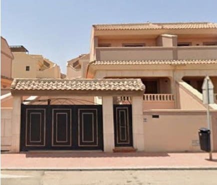3 soveværelse Rækkehus til salg i Torrevieja med swimmingpool garage - € 330.000 (Ref: 9348577)