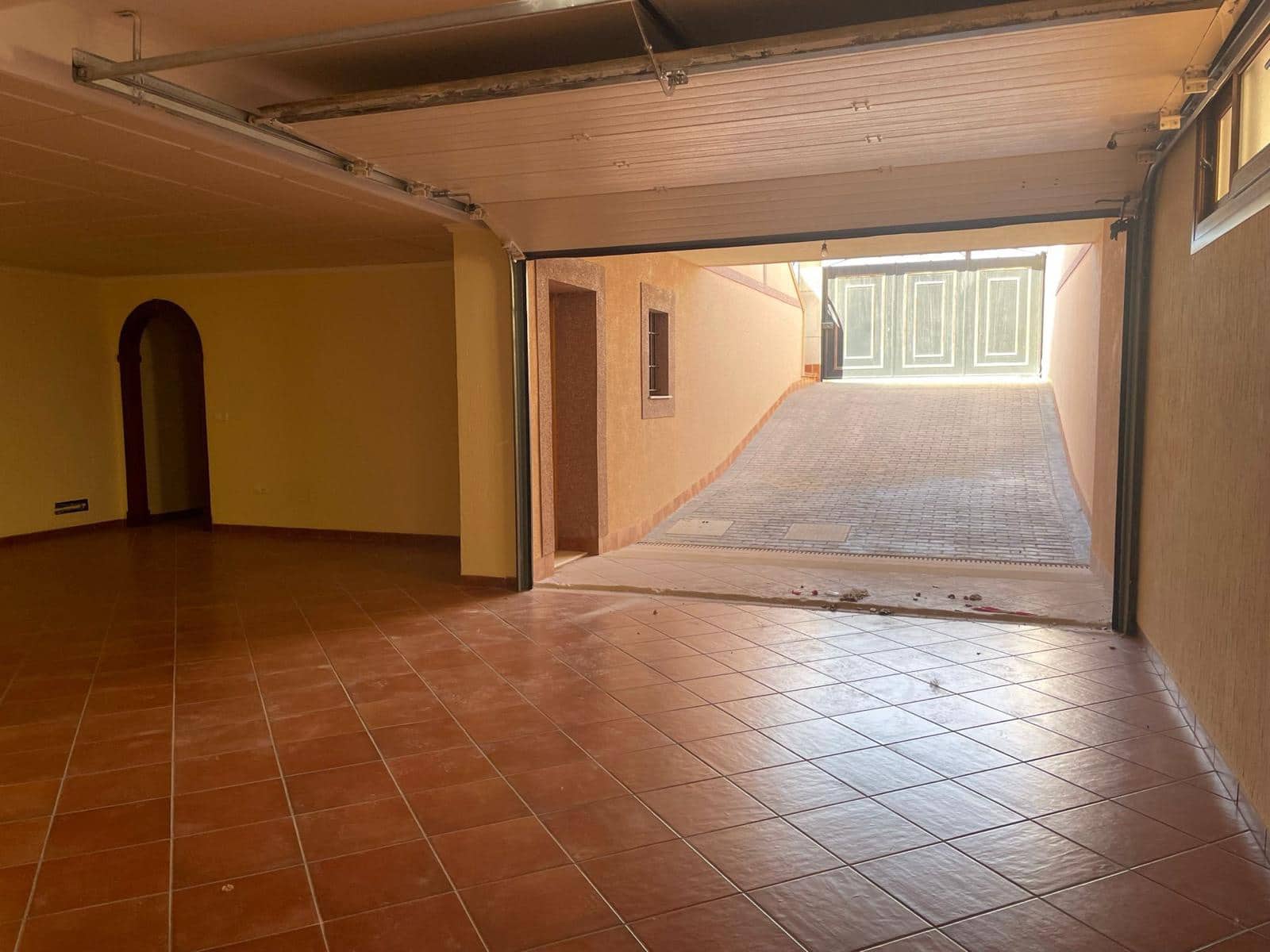 3 soveværelse Rækkehus til salg i Torrevieja med swimmingpool garage - € 330.000 (Ref: 9348577)