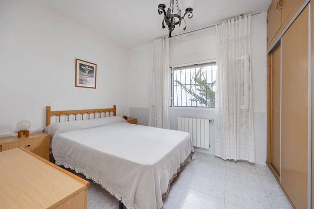 4 quarto Moradia em Banda para venda em Los Balcones com piscina garagem - 400 000 € (Ref: 9348670)