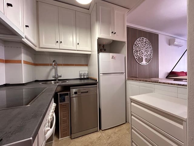 2 makuuhuone Huoneisto myytävänä paikassa Torrevieja - 155 000 € (Ref: 9373963)