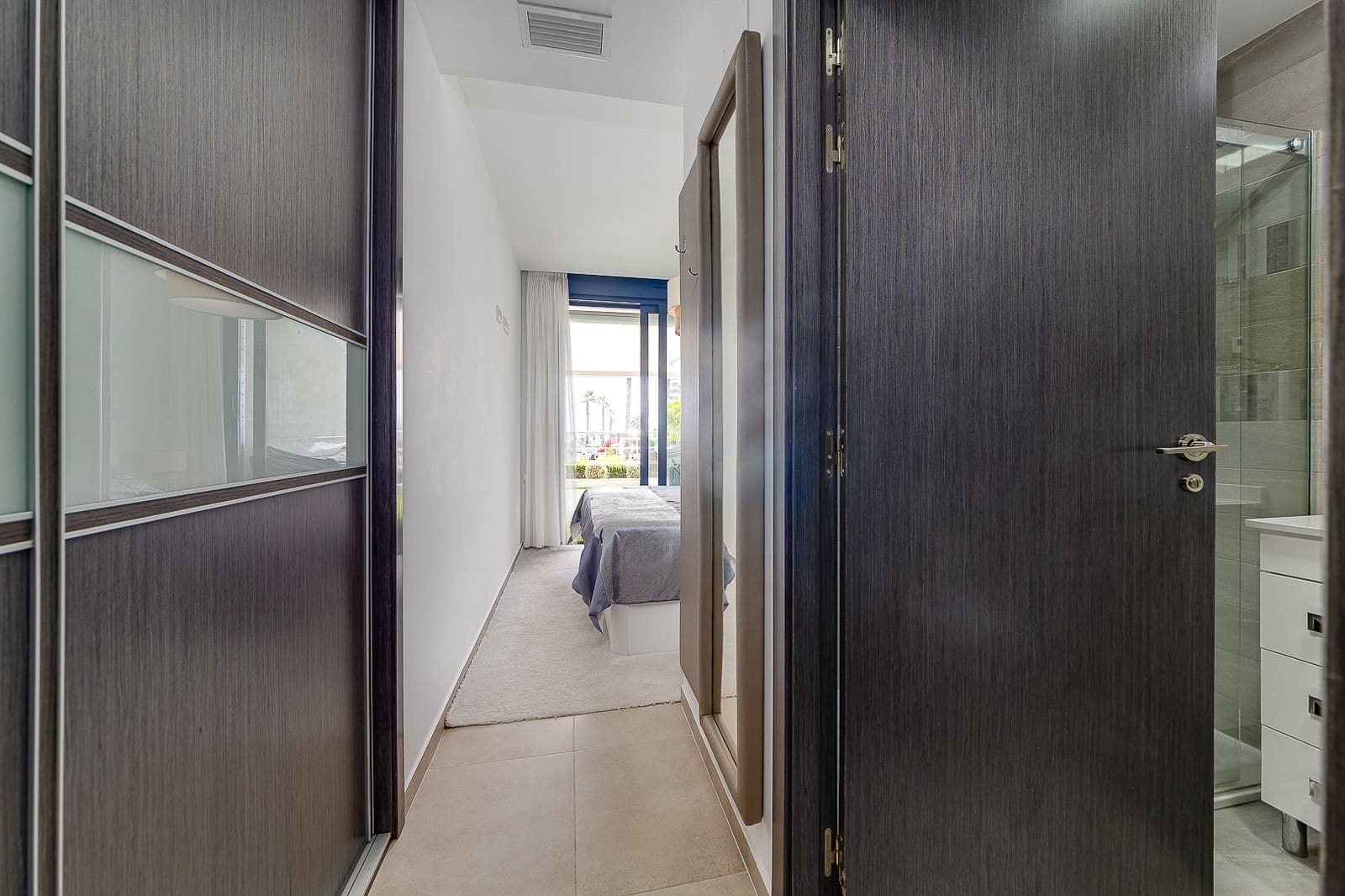 2 soveværelse Lejlighed til salg i Torrevieja med swimmingpool garage - € 405.000 (Ref: 9396886)