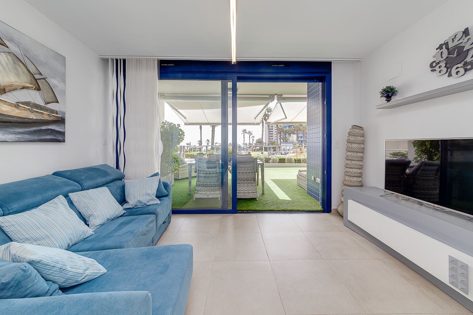 2 soveværelse Lejlighed til salg i Torrevieja med swimmingpool garage - € 405.000 (Ref: 9396886)