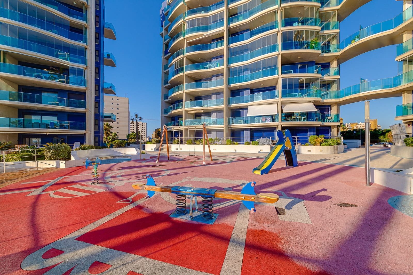 2 soveværelse Lejlighed til salg i Torrevieja med swimmingpool garage - € 405.000 (Ref: 9396886)