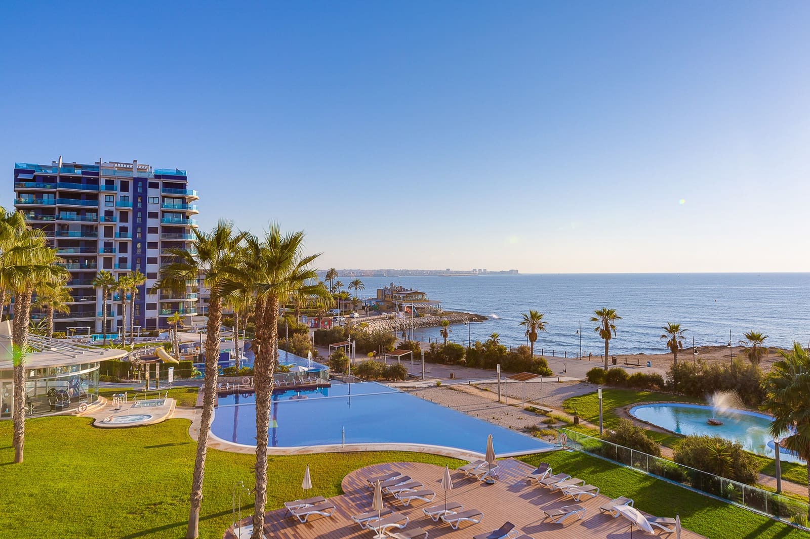 2 soveværelse Lejlighed til salg i Torrevieja med swimmingpool garage - € 405.000 (Ref: 9396886)