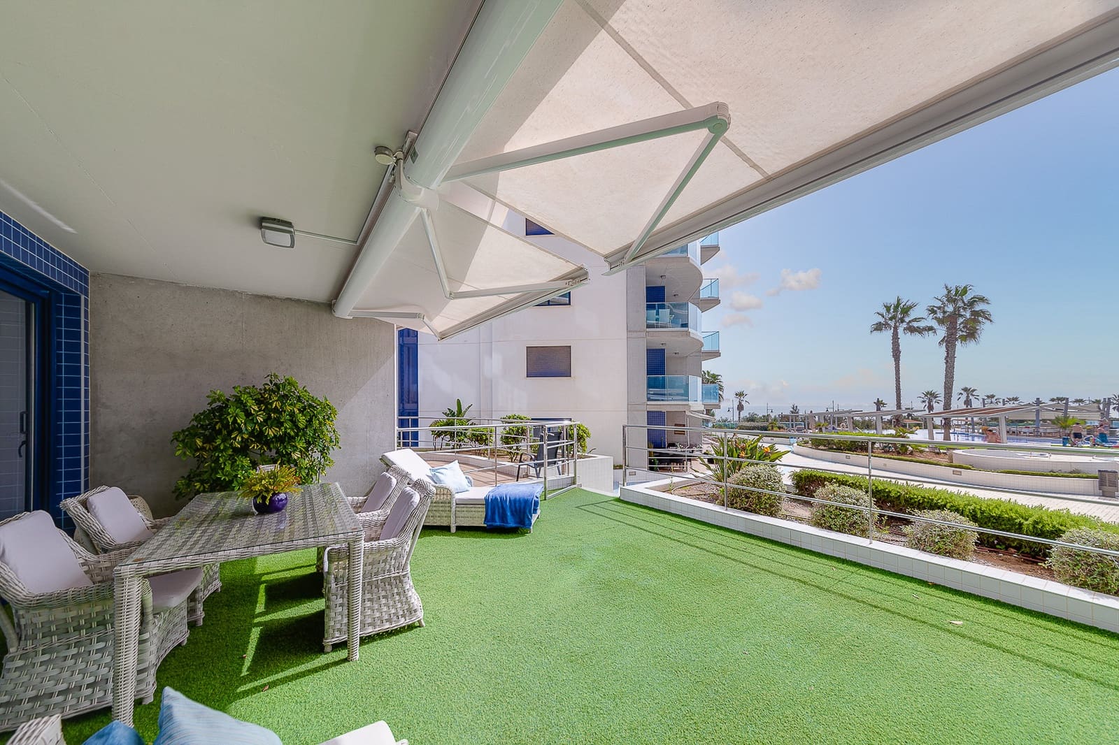 2 soveværelse Lejlighed til salg i Torrevieja med swimmingpool garage - € 405.000 (Ref: 9396886)