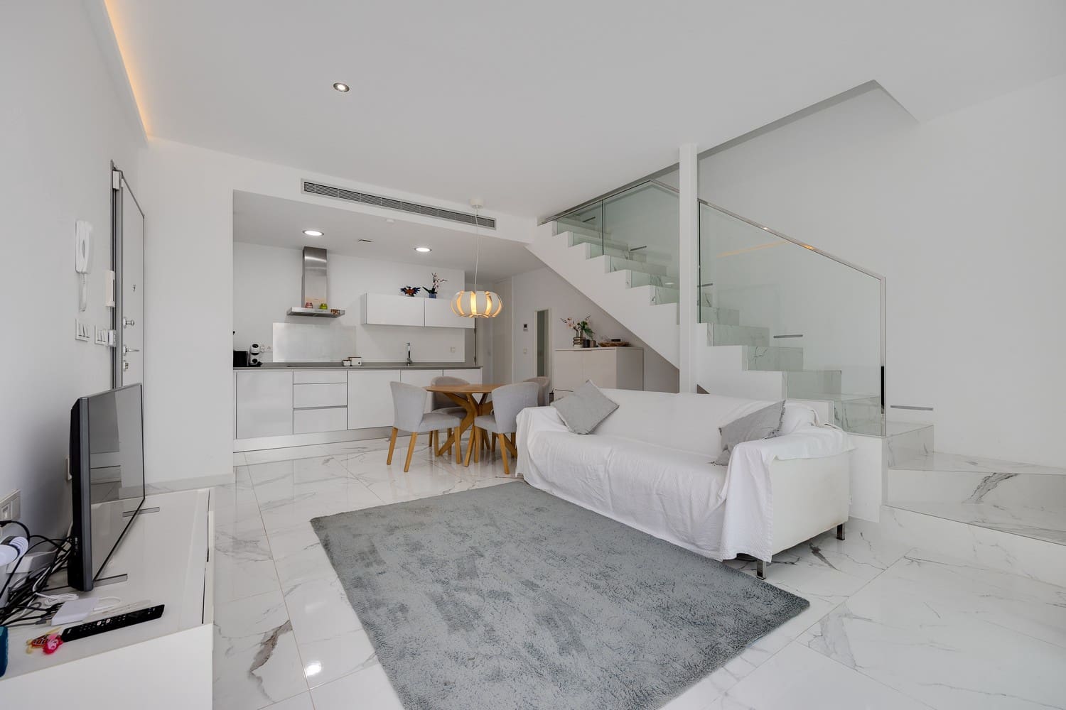 3 soveværelse Villa til salg i Villamartin med swimmingpool garage - € 469.000 (Ref: 9412676)