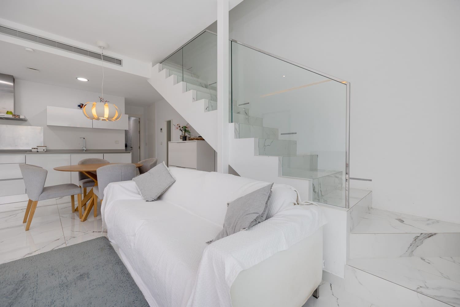 3 soveværelse Villa til salg i Villamartin med swimmingpool garage - € 469.000 (Ref: 9412676)