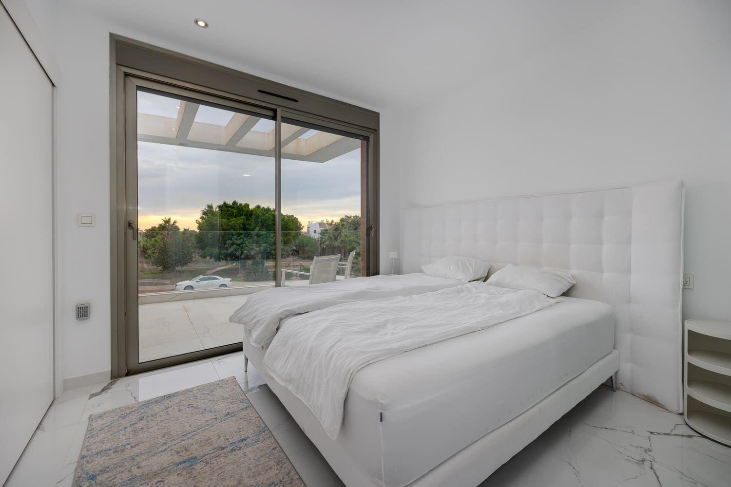 3 soveværelse Villa til salg i Villamartin med swimmingpool garage - € 469.000 (Ref: 9412676)