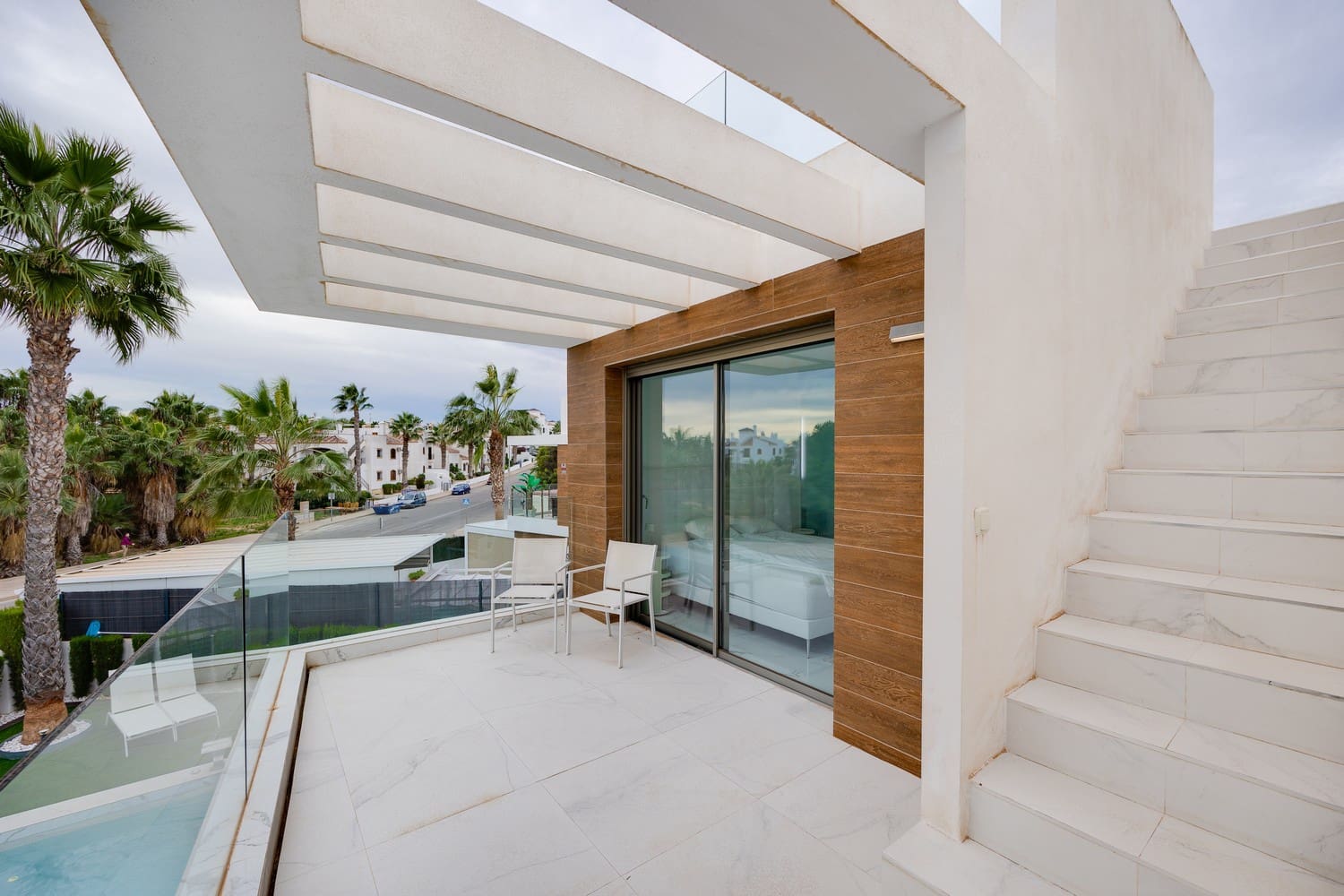 3 soveværelse Villa til salg i Villamartin med swimmingpool garage - € 469.000 (Ref: 9412676)