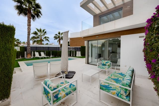 3 quarto Moradia para venda em Villamartin, Orihuela com piscina garagem - 469 000 € (Ref: 9412676)