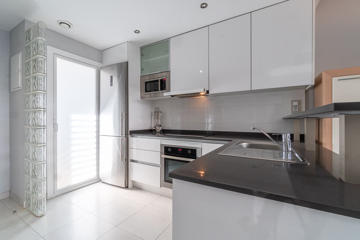 2 soveværelse Lejlighed til salg i La Zenia med swimmingpool garage - € 275.000 (Ref: 9436299)