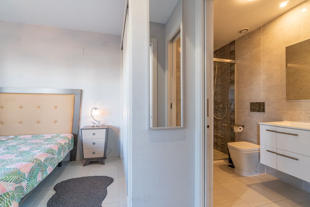 2 soveværelse Lejlighed til salg i La Zenia med swimmingpool garage - € 275.000 (Ref: 9436299)