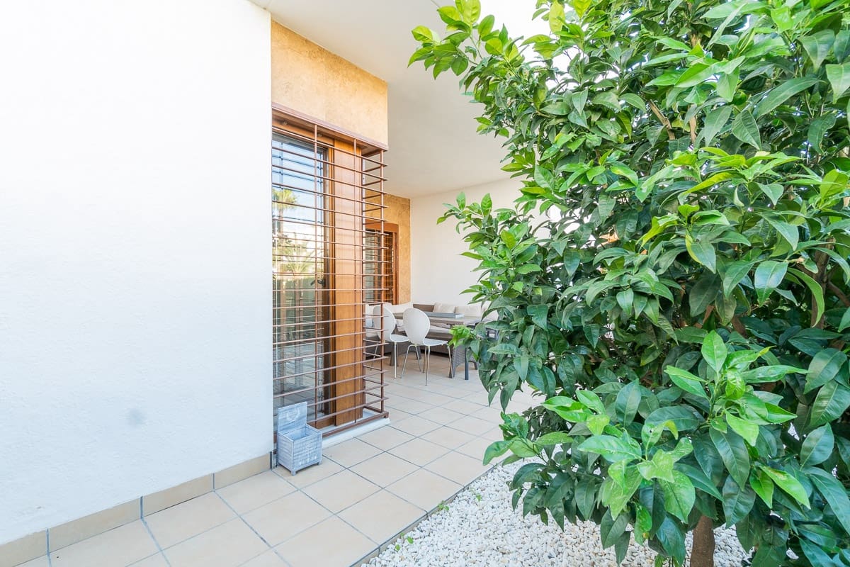 2 soveværelse Lejlighed til salg i La Zenia med swimmingpool garage - € 275.000 (Ref: 9436299)