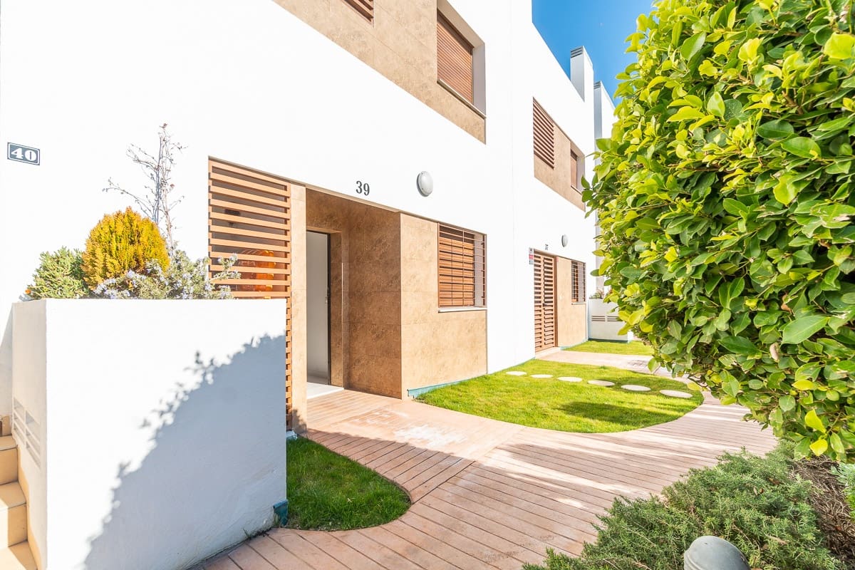 2 soveværelse Lejlighed til salg i La Zenia med swimmingpool garage - € 275.000 (Ref: 9436299)