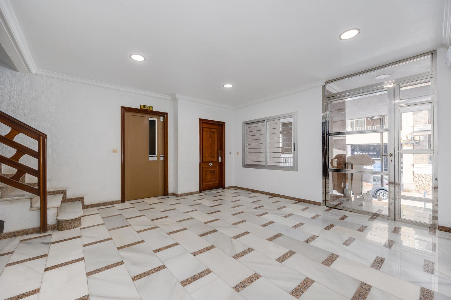 3 quarto Apartamento para venda em Torrevieja - 350 000 € (Ref: 9447279)