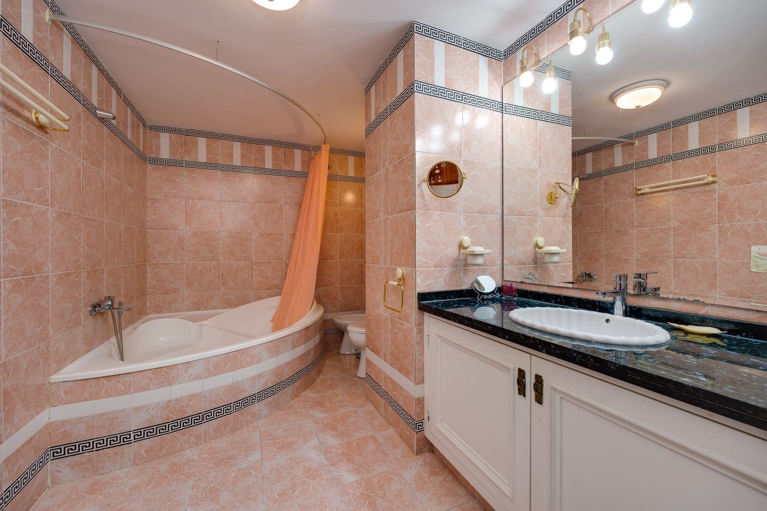 5 quarto Apartamento para venda em Torrevieja com piscina garagem - 575 000 € (Ref: 9451396)