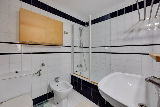 5 bedroom Apartment for sale in El Chaparral - La Siesta - La Torreta, Torrevieja with pool garage - € 575,000 (Ref: 9451396)