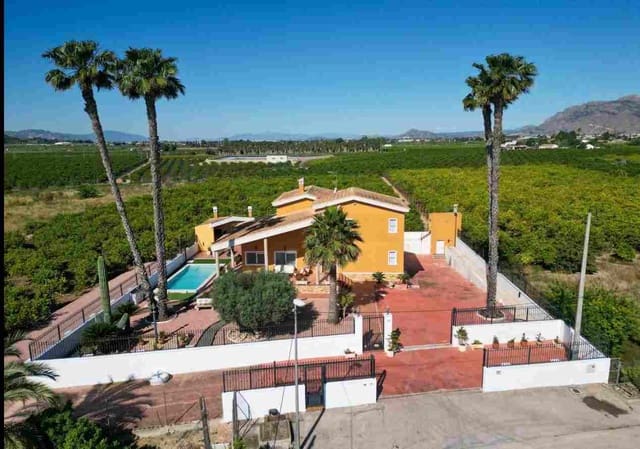 5 makuuhuone Maalaistalo myytävänä paikassa Orihuela ciudad, Orihuela mukana uima-altaan 
autotalli - 675 000 € (Ref: 9517886)
