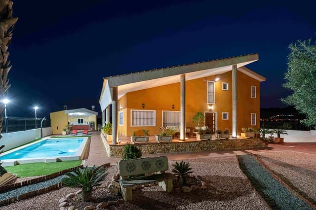 5 makuuhuone Maalaistalo myytävänä paikassa Orihuela ciudad, Orihuela mukana uima-altaan 
autotalli - 675 000 € (Ref: 9517886)