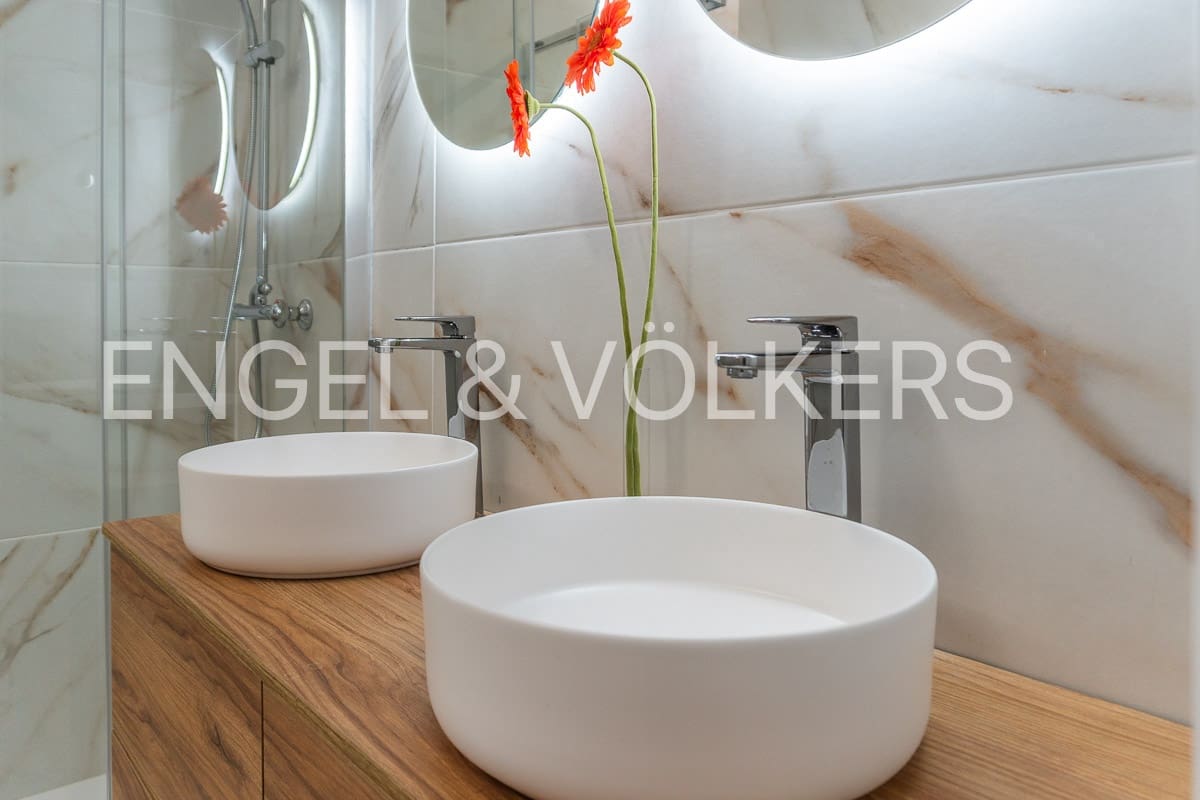 4 sovrum Bungalow att hyra i Villamartin - 2 300 € (Ref: 9525752)