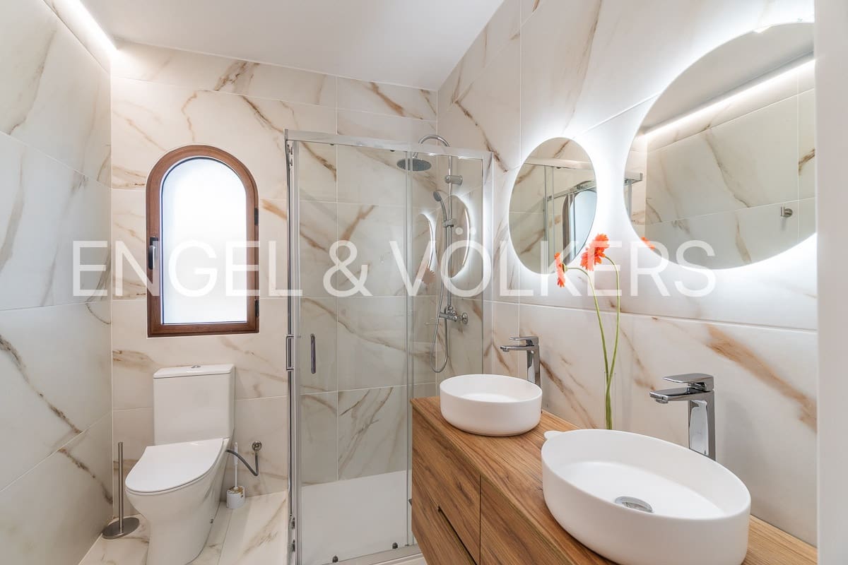 4 sovrum Bungalow att hyra i Villamartin - 2 300 € (Ref: 9525752)