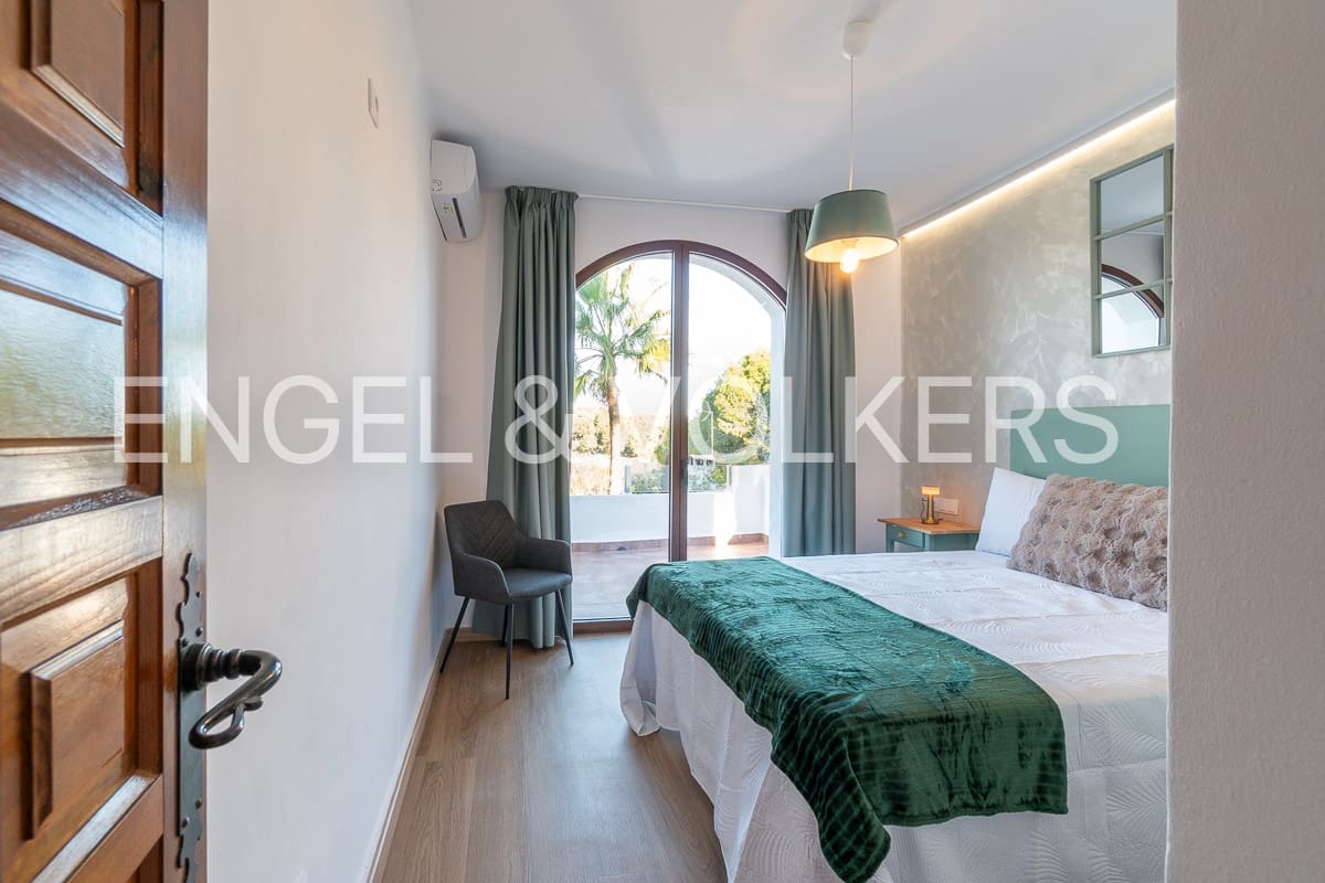 4 sovrum Bungalow att hyra i Villamartin - 2 300 € (Ref: 9525752)