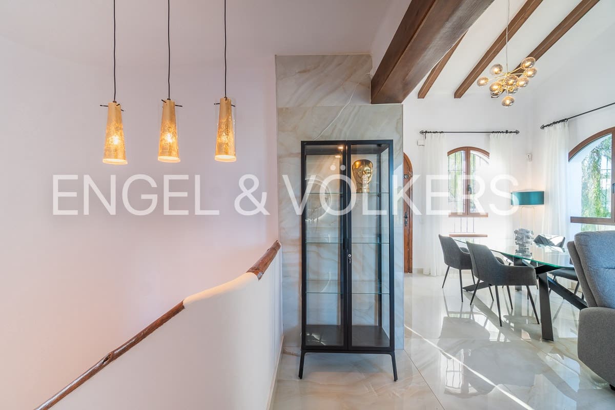 4 sovrum Bungalow att hyra i Villamartin - 2 300 € (Ref: 9525752)