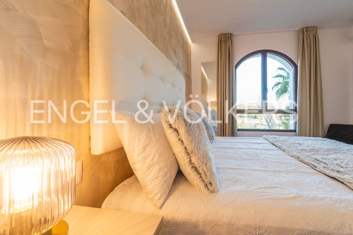 4 sovrum Bungalow att hyra i Villamartin - 2 300 € (Ref: 9525752)