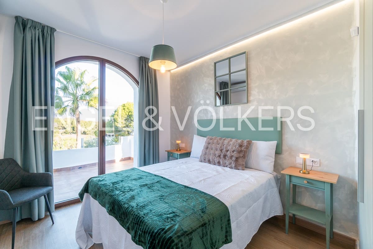 4 sovrum Bungalow att hyra i Villamartin - 2 300 € (Ref: 9525752)