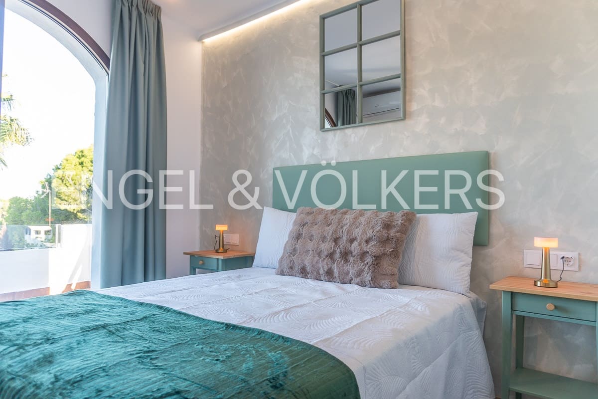 4 sovrum Bungalow att hyra i Villamartin - 2 300 € (Ref: 9525752)