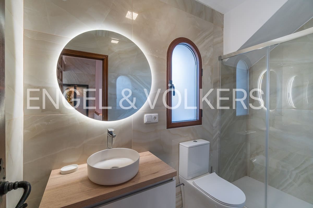 4 sovrum Bungalow att hyra i Villamartin - 2 300 € (Ref: 9525752)