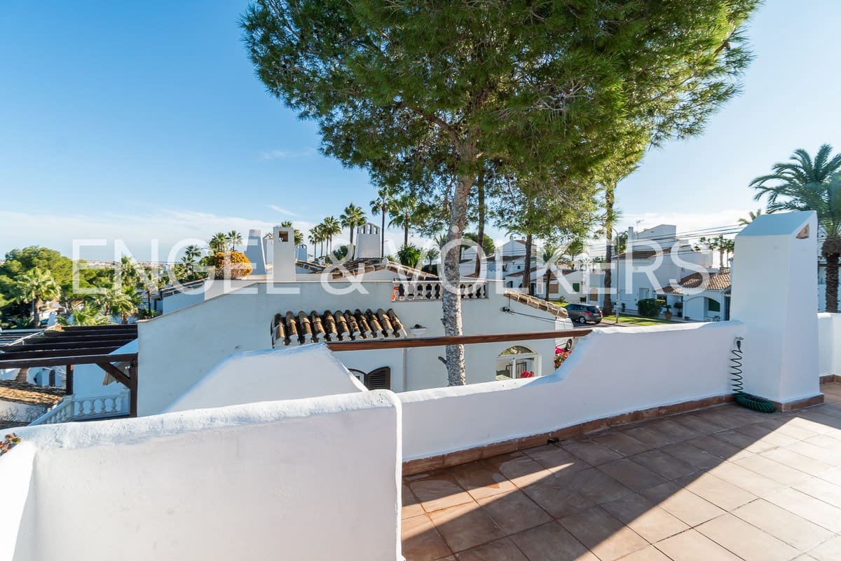 4 sovrum Bungalow att hyra i Villamartin - 2 300 € (Ref: 9525752)