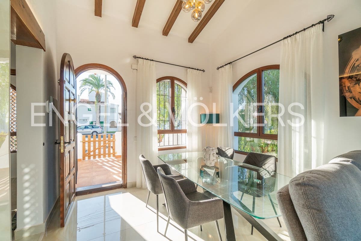 4 sypialnia Bungalow do wynajęcia w Orihuela Costa - 2 300 € (Ref: 9525752)