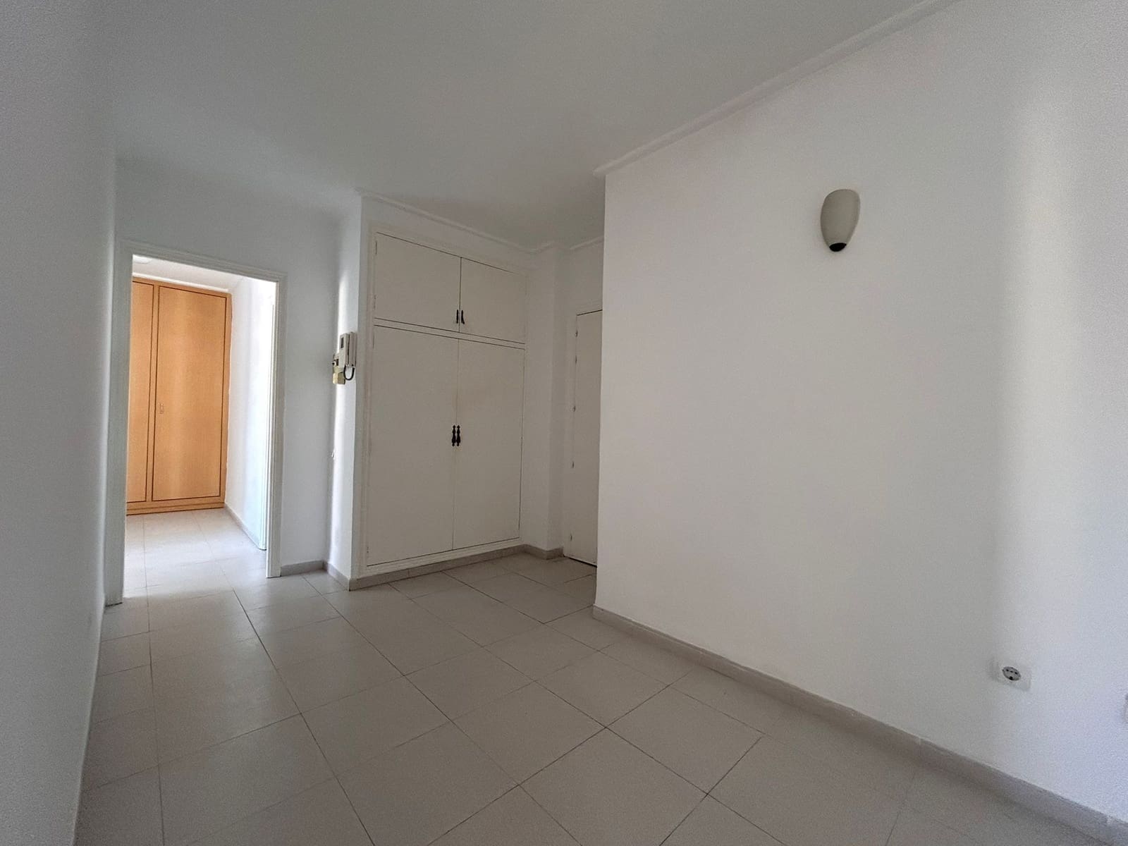 3 bedroom Apartment for sale in Torrevieja - € 300,000 (Ref: 9585010)