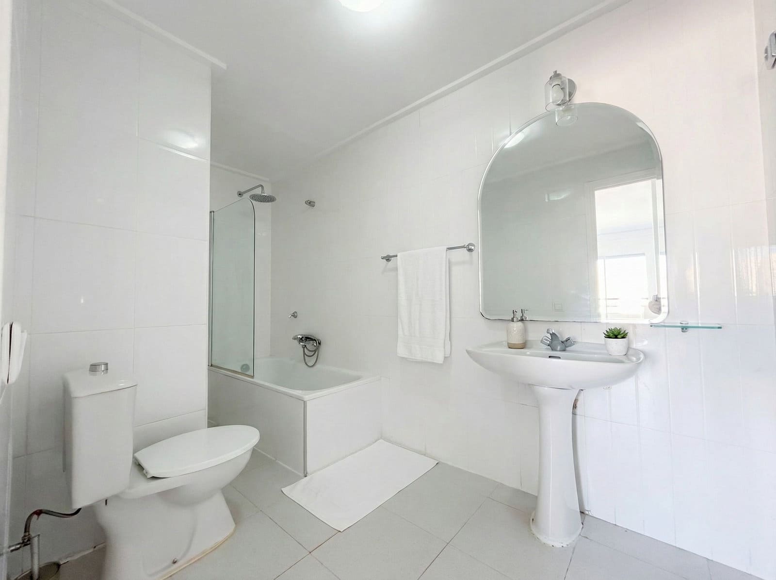 Apartamento de 3 habitaciones en Torrevieja en venta - 300.000 € (Ref: 9585010)