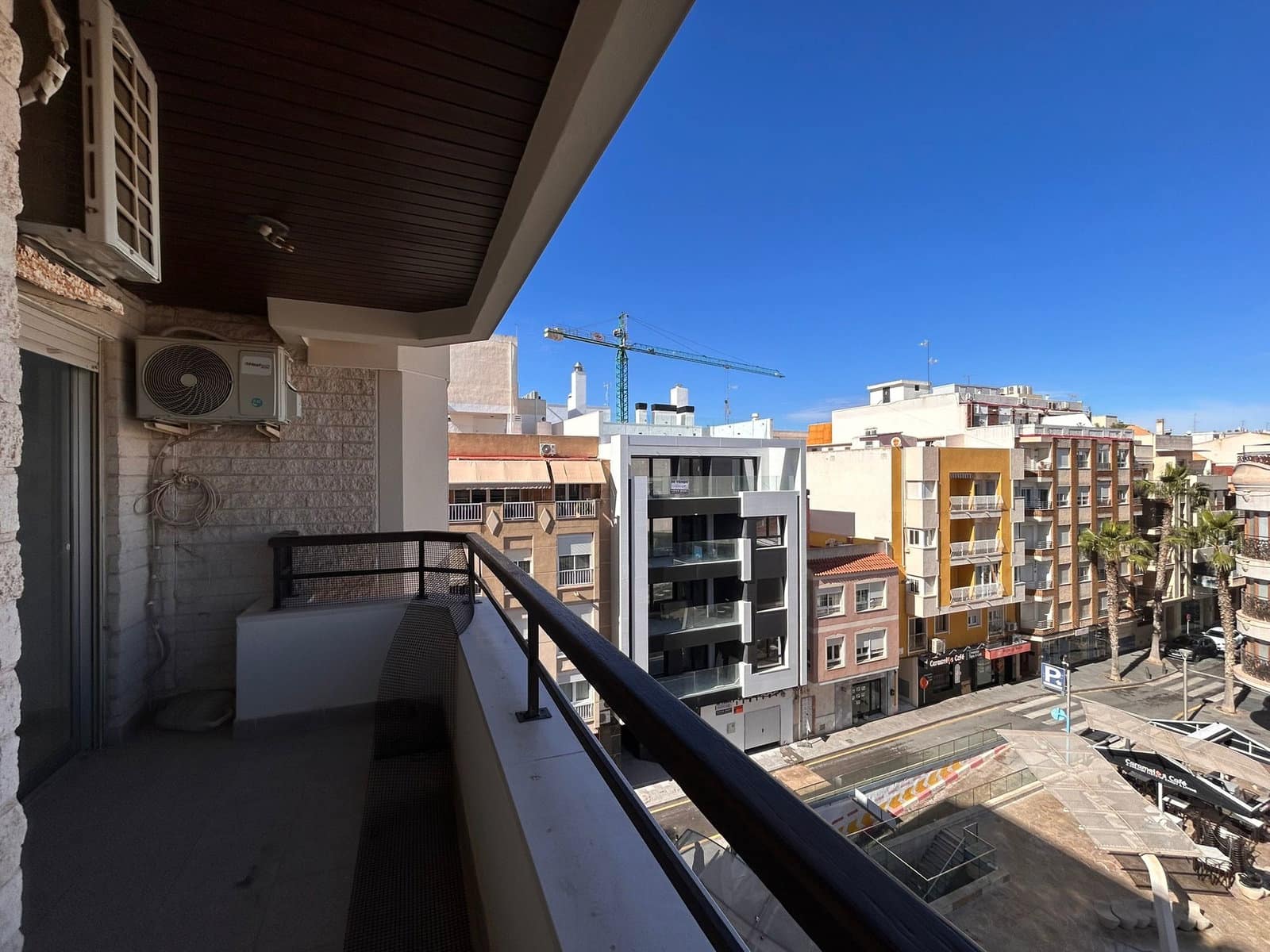 Apartamento de 3 habitaciones en Torrevieja en venta - 300.000 € (Ref: 9585010)