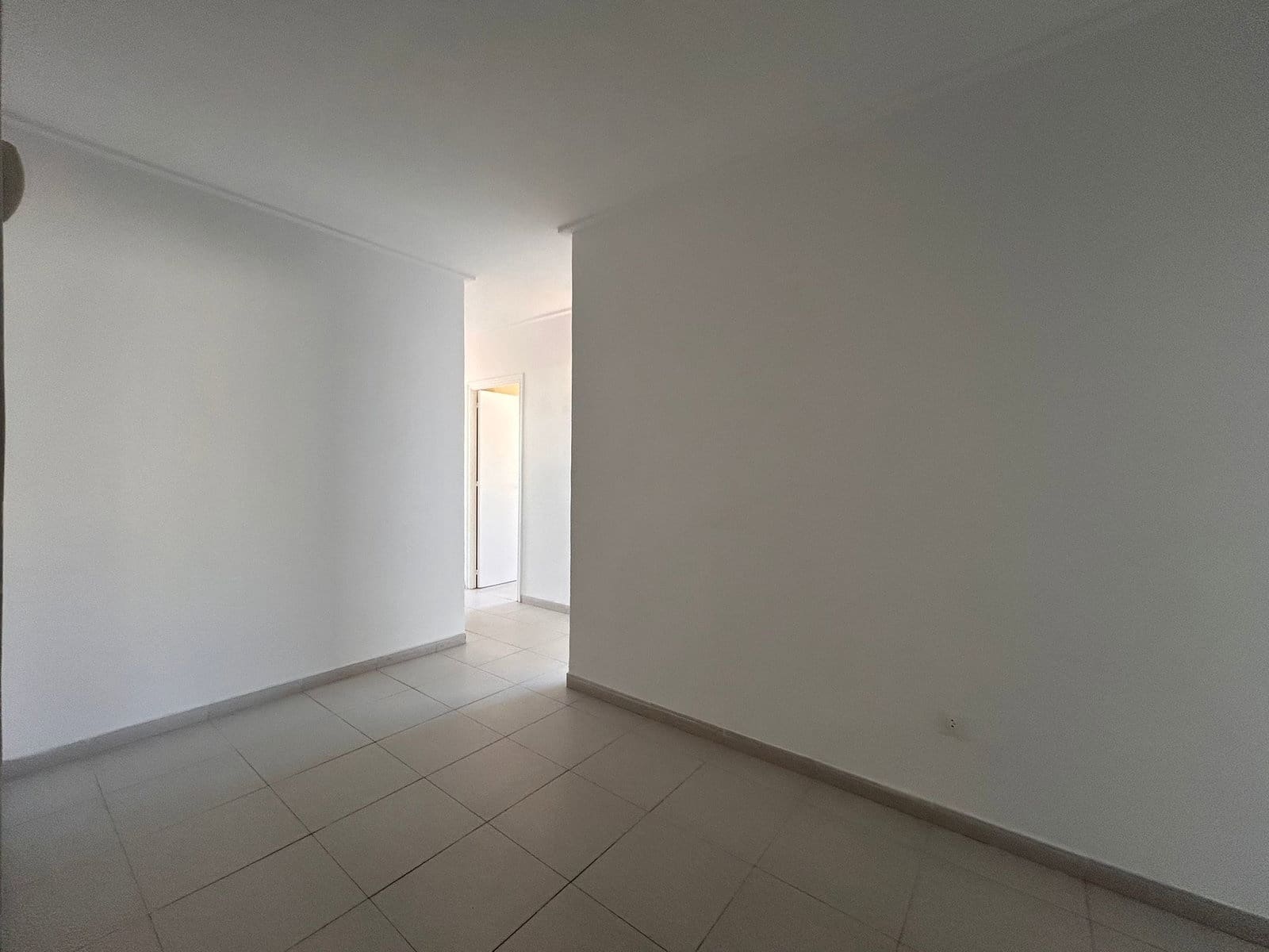 Apartamento de 3 habitaciones en Torrevieja en venta - 300.000 € (Ref: 9585010)