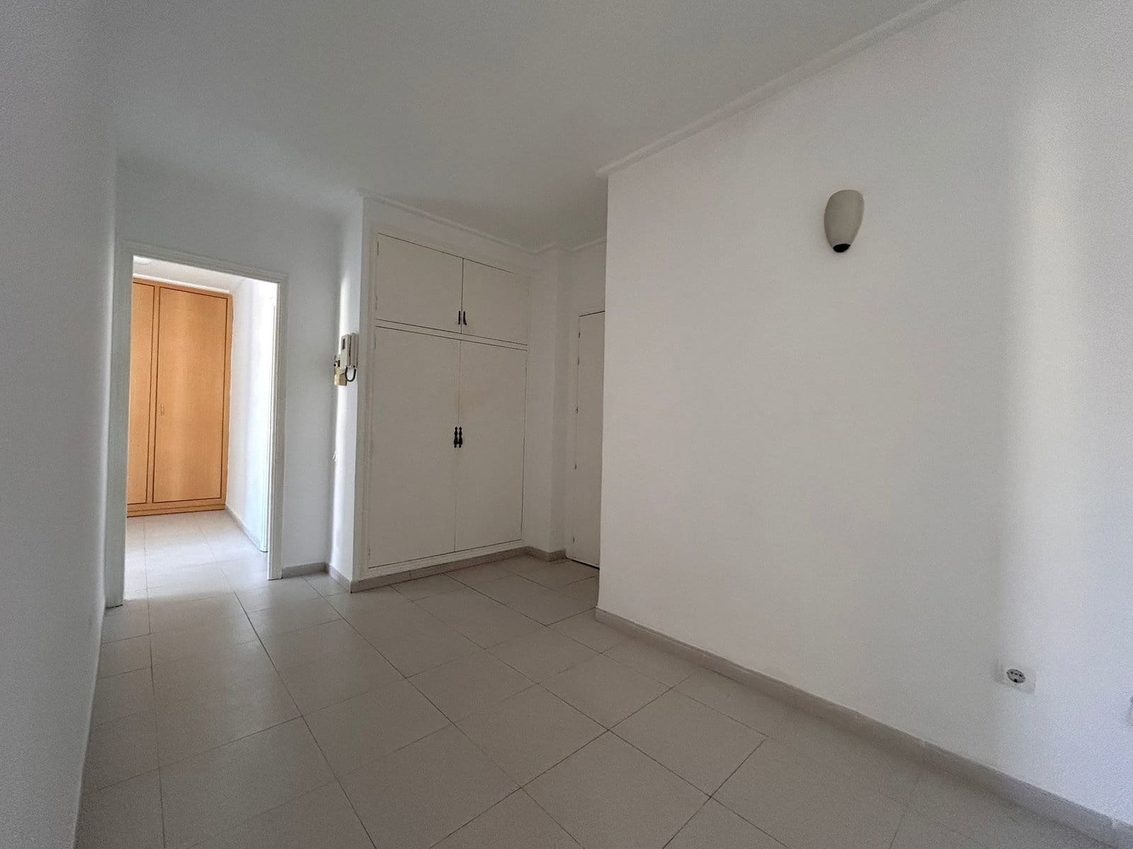 Apartamento de 3 habitaciones en Torrevieja en venta - 300.000 € (Ref: 9585010)