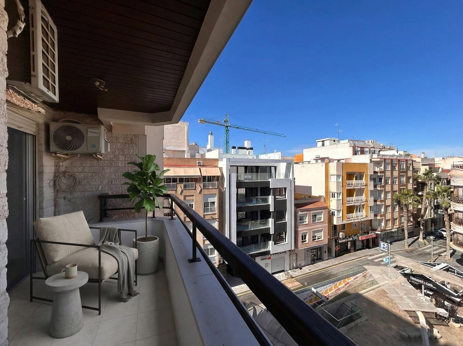 Apartamento de 3 habitaciones en Torrevieja en venta - 300.000 € (Ref: 9585010)