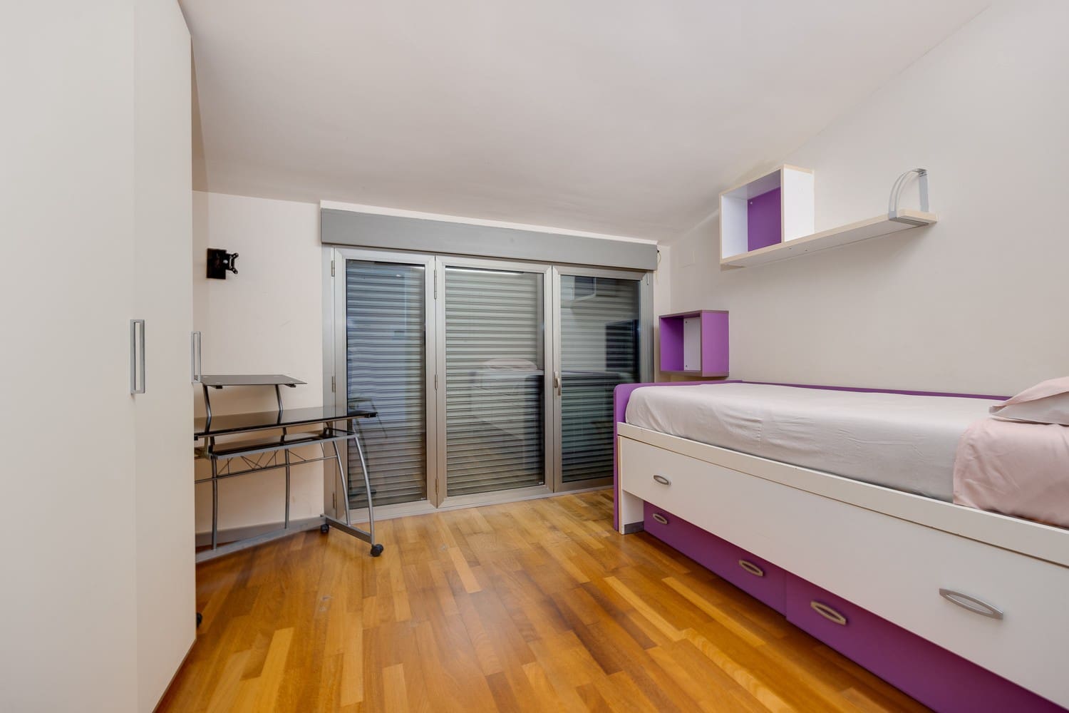 7 makuuhuone Huvila myytävänä paikassa Los Balcones mukana uima-altaan 
autotalli - 1 800 000 € (Ref: 9588148)