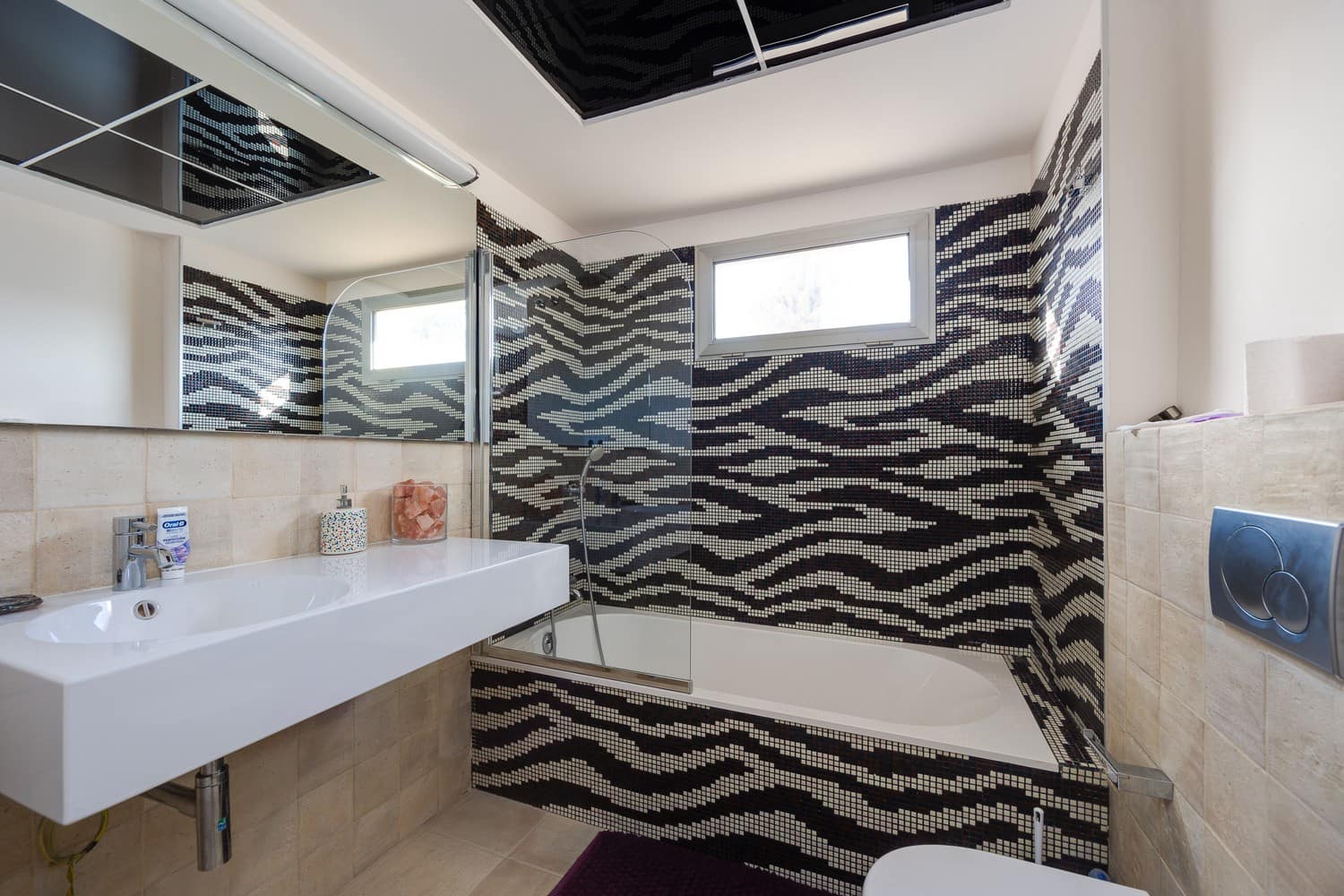 7 makuuhuone Huvila myytävänä paikassa Los Balcones mukana uima-altaan 
autotalli - 1 800 000 € (Ref: 9588148)