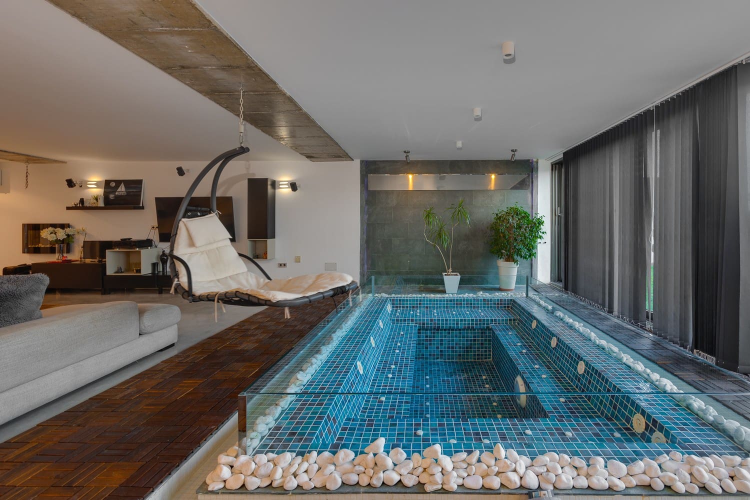 7 makuuhuone Huvila myytävänä paikassa Los Balcones mukana uima-altaan 
autotalli - 1 800 000 € (Ref: 9588148)