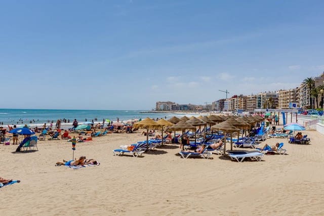 Ático de 2 habitaciones en El Chaparral - La Siesta - La Torreta, Torrevieja en venta con piscina garaje - 270.900 € (Ref: 9592203)