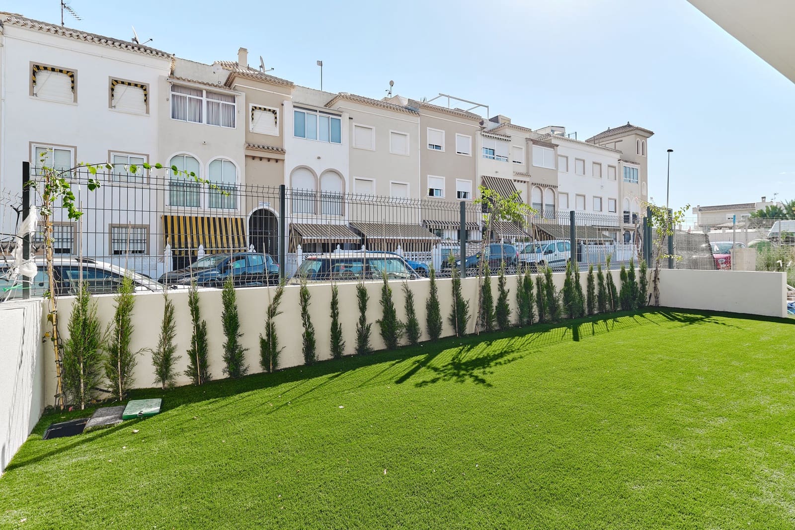 2 Zimmer Apartment zu verkaufen in Torrevieja mit Pool Garage - 370.000 € (Ref: 9593126)