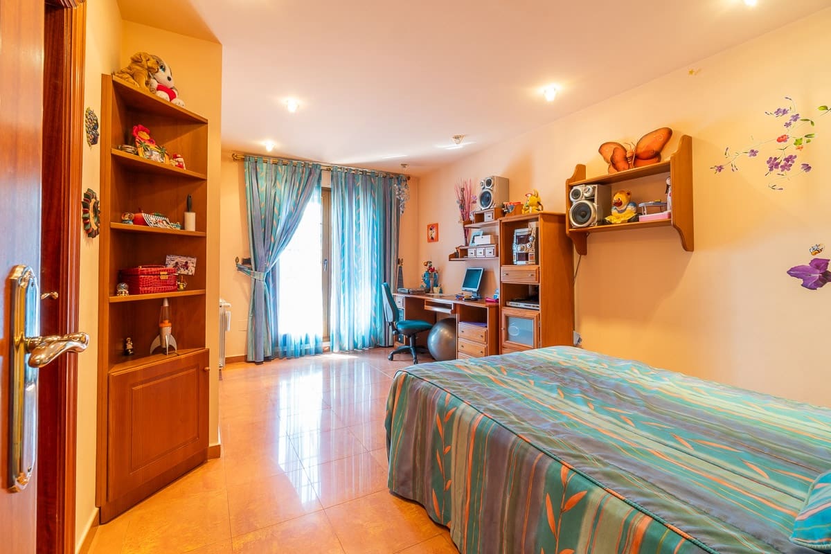 5 makuuhuone Huvila myytävänä paikassa Cabo Roig mukana uima-altaan 
autotalli - 1 040 000 € (Ref: 9596888)