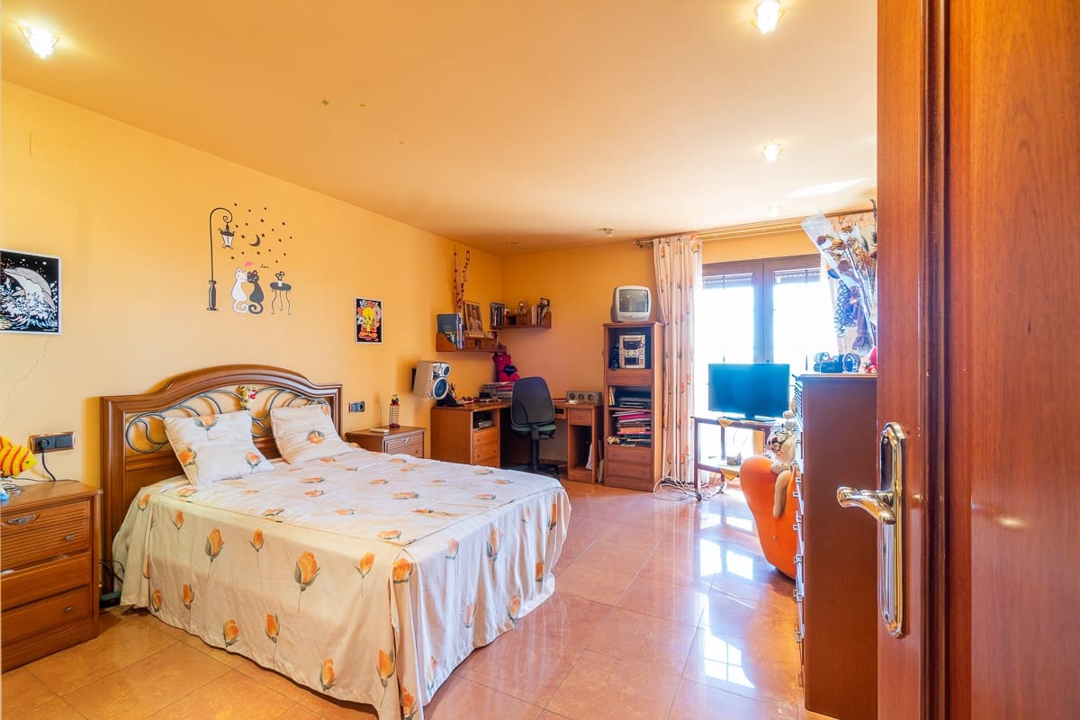 5 makuuhuone Huvila myytävänä paikassa Cabo Roig mukana uima-altaan 
autotalli - 1 040 000 € (Ref: 9596888)