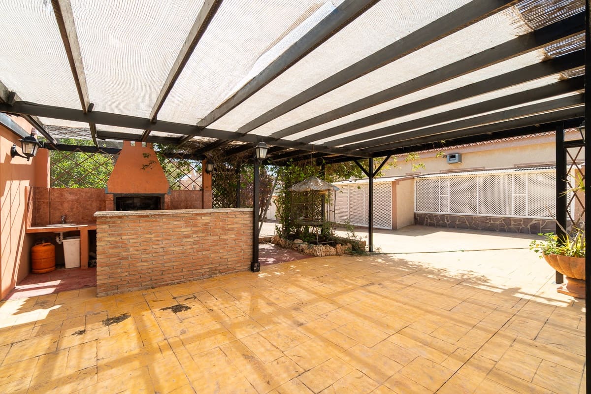 5 makuuhuone Huvila myytävänä paikassa Cabo Roig mukana uima-altaan 
autotalli - 1 040 000 € (Ref: 9596888)